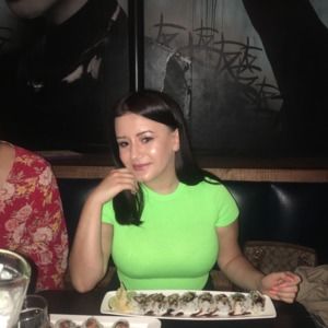 Meet your Posher, Naomi